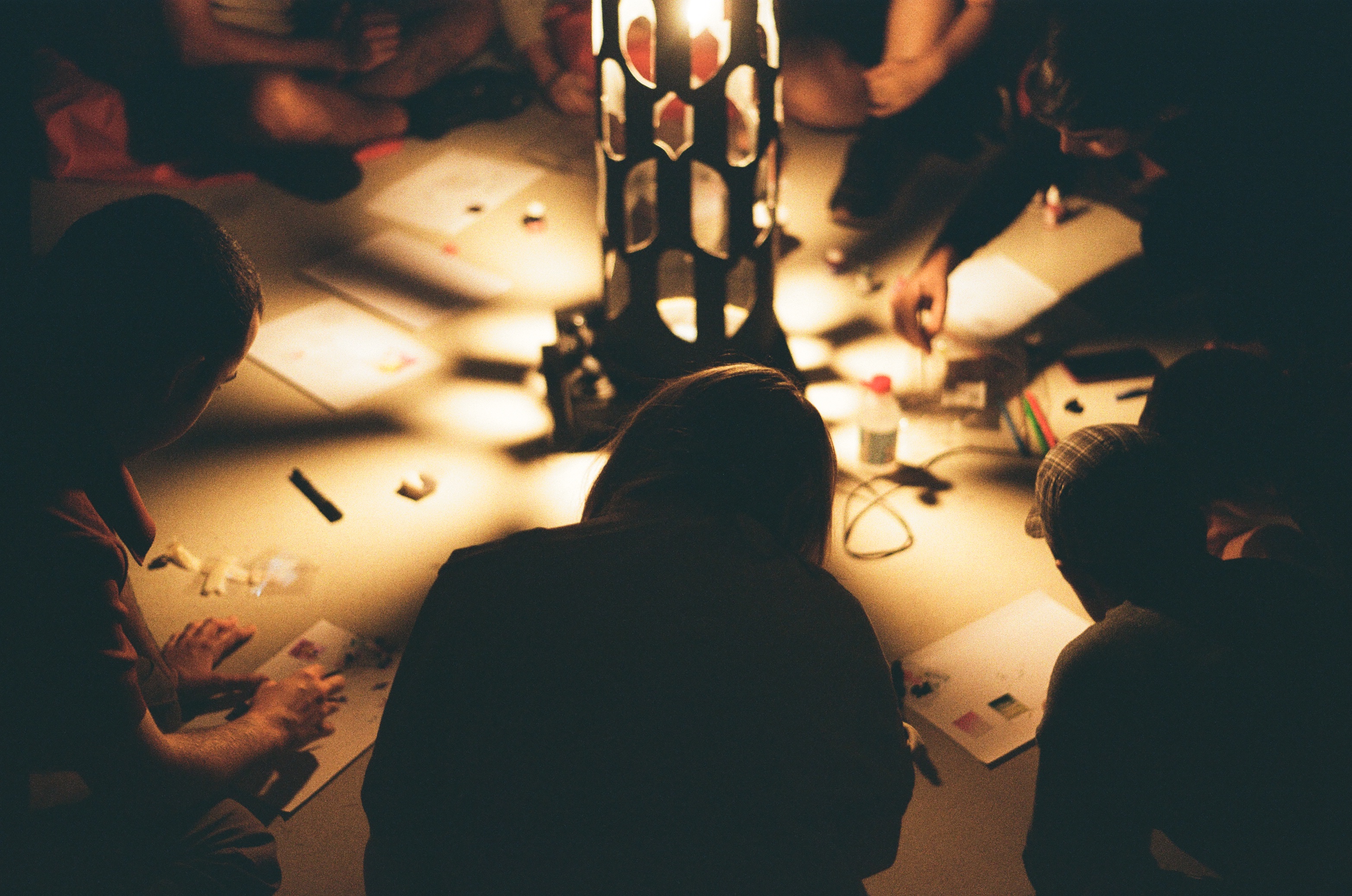  Emboscada #15: Huaqian Zhang y Joan Bennàssar, einaidea, 2025. Foto: Simón Fernández Katz