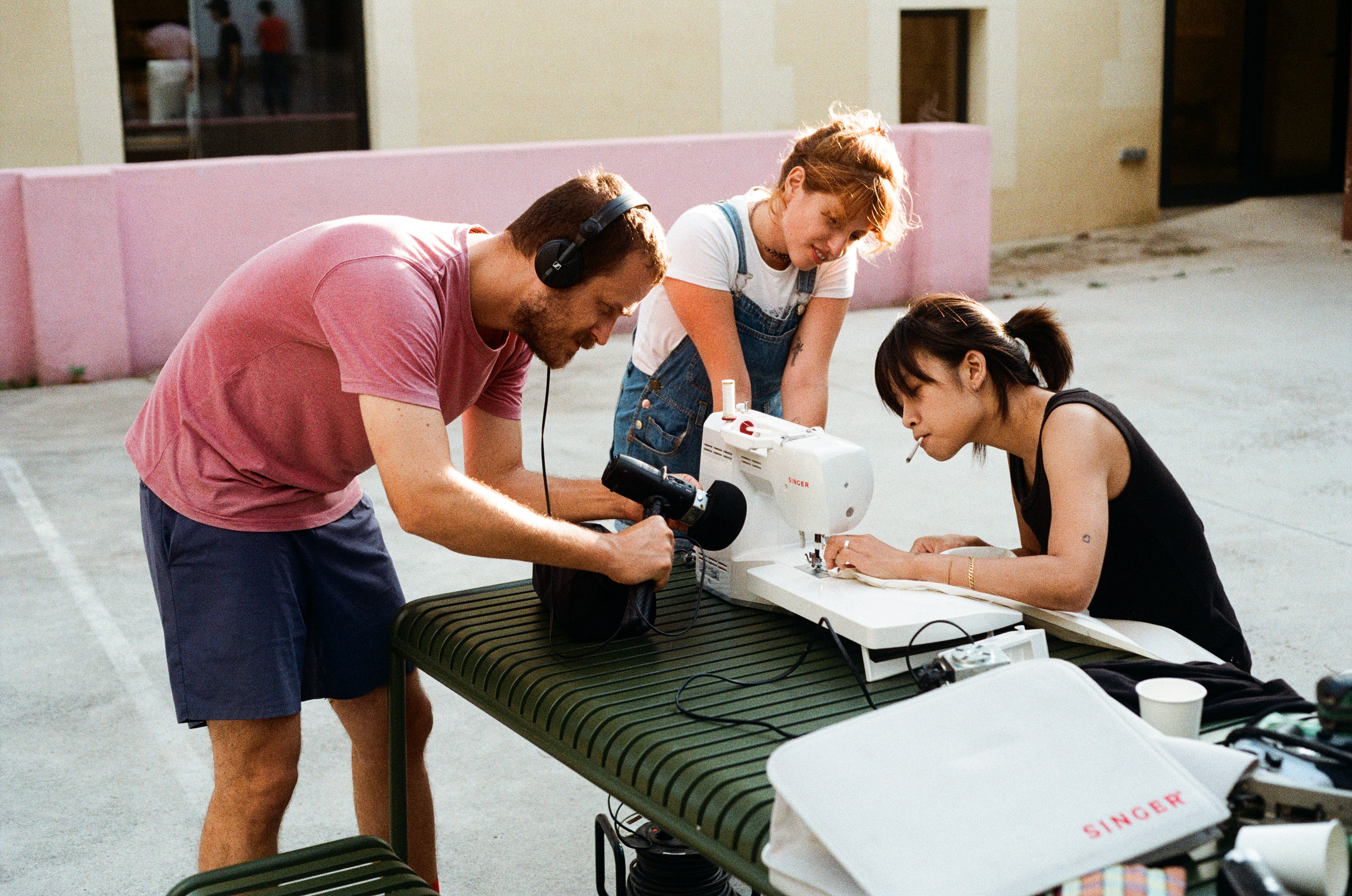  Emboscada #15: Huaqian Zhang y Joan Bennàssar, einaidea, 2025. Foto: Simón Fernández Katz