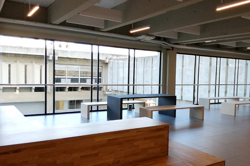 Students of the Master’s Degree in Design of Spaces remodel the spaces of the Faculty of Biosciences of the UAB