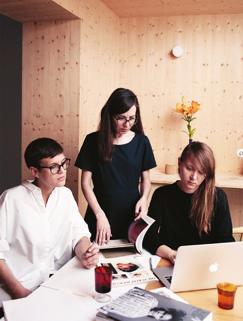 "The Plant" editorial project by Isa Merino and Carol Montpart, former students of EINA