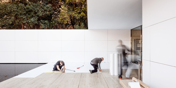 Mies Missing Materiality