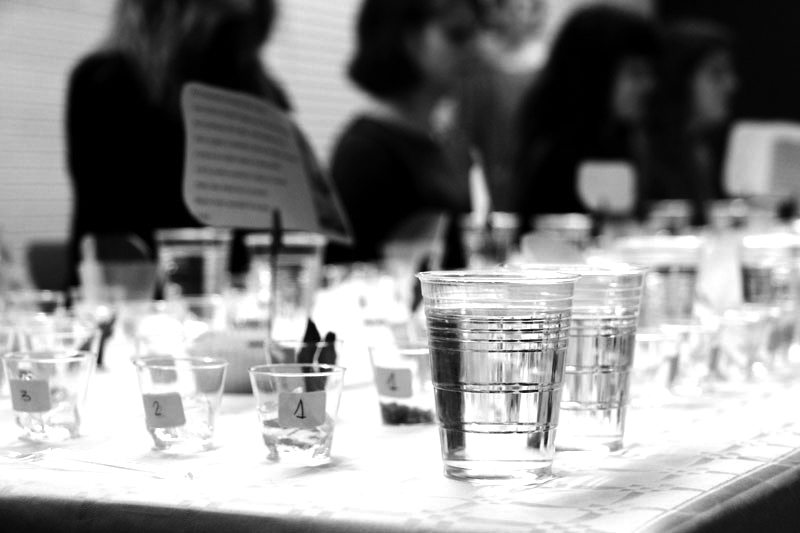 performance "Àgape Insípid" (17/02/2015) by Vera Livia Garcia