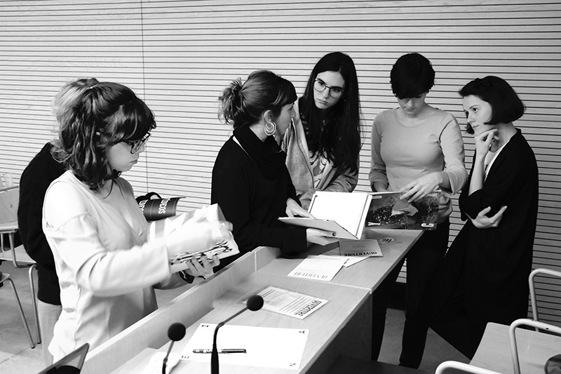 Coffee Chat with Carles Murillo "Veritats i varietés" in EINA