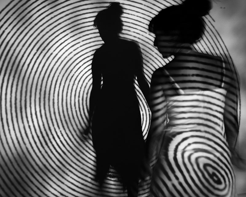 Sense títol (Light breaks where no sun shines)