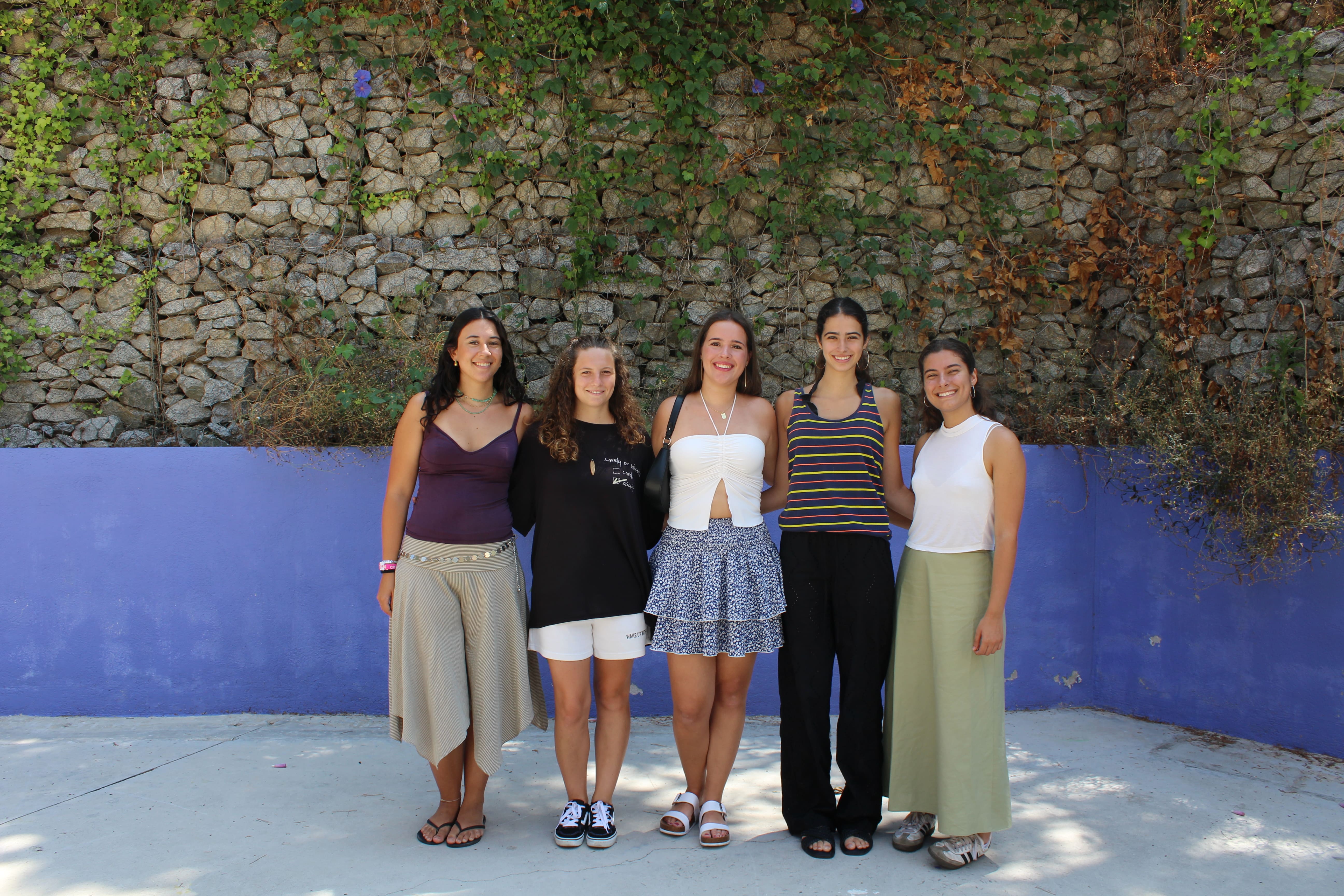 De izquierda a derecha: Gabriela de Jesús Gallardo, Gina Buiatti Otegui, Alba Julià Fernández, Duna Flores Montolio y Helena Alayrach Mestres. 