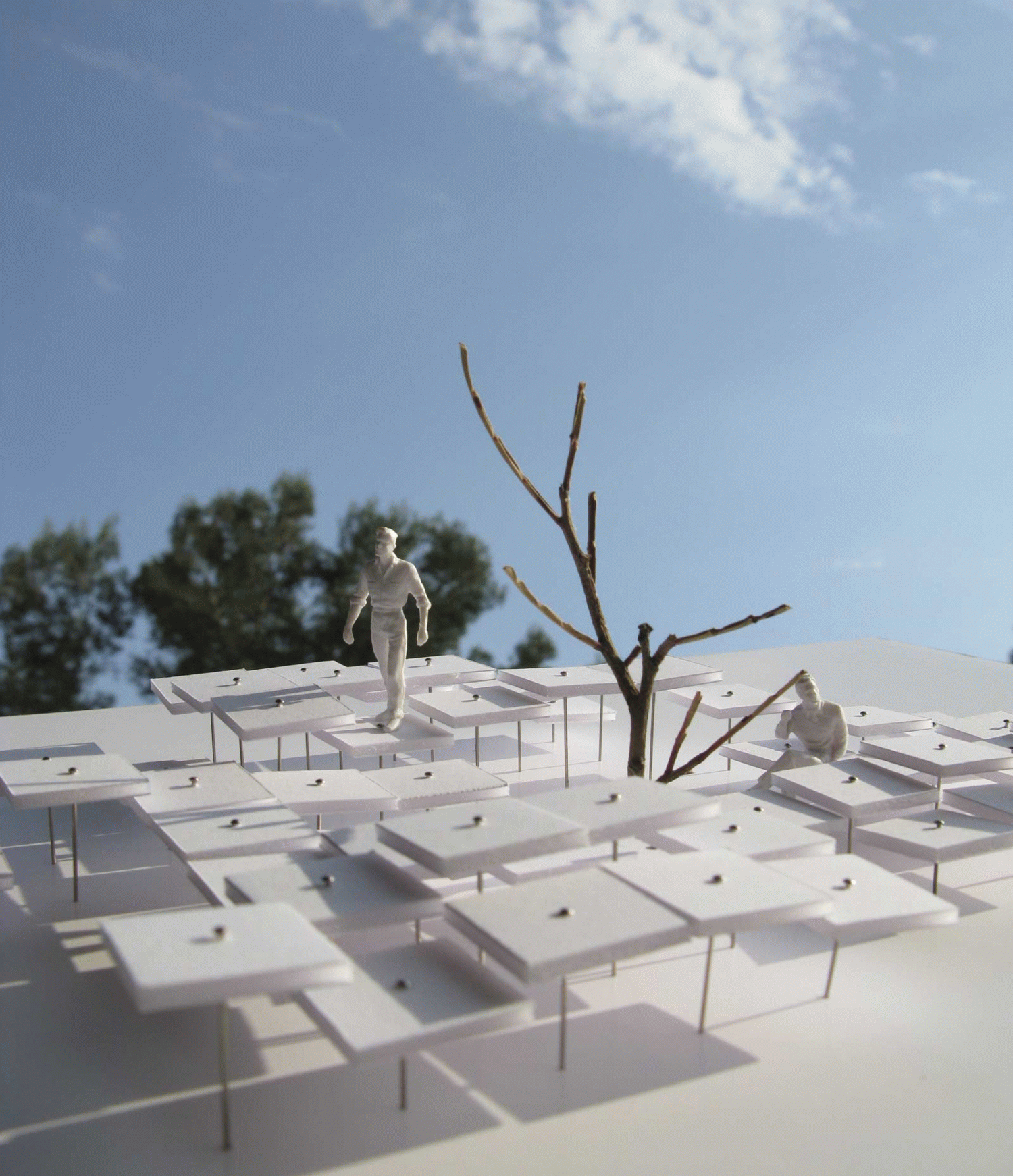 Alex Alvarez - Habitar com a utopia