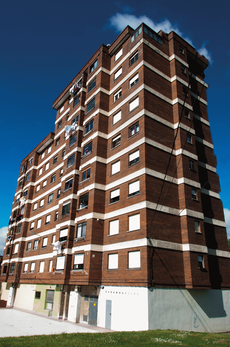 TFG of Lilia Garcia at Eina - Clothes line for façades