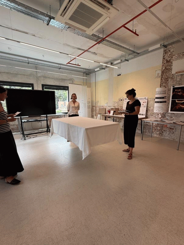 La taula, més enllà de l'objecte