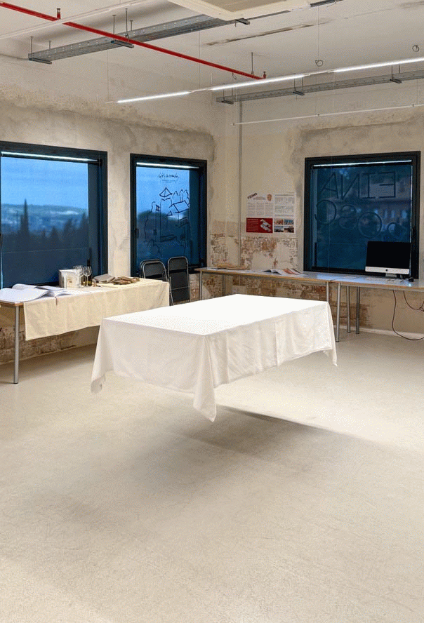 La taula, més enllà de l'objecte