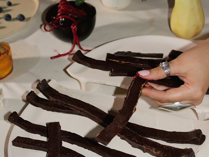 Deixalles. Resignificant la matèria artesanal rebutjada.