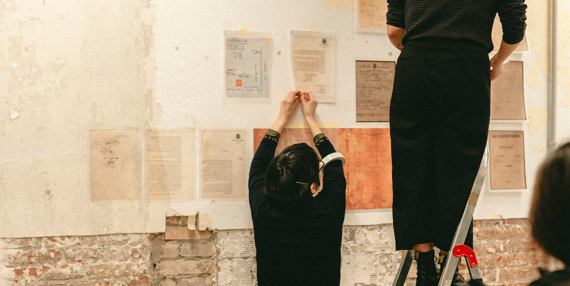 Exposición Levantar el Suelo