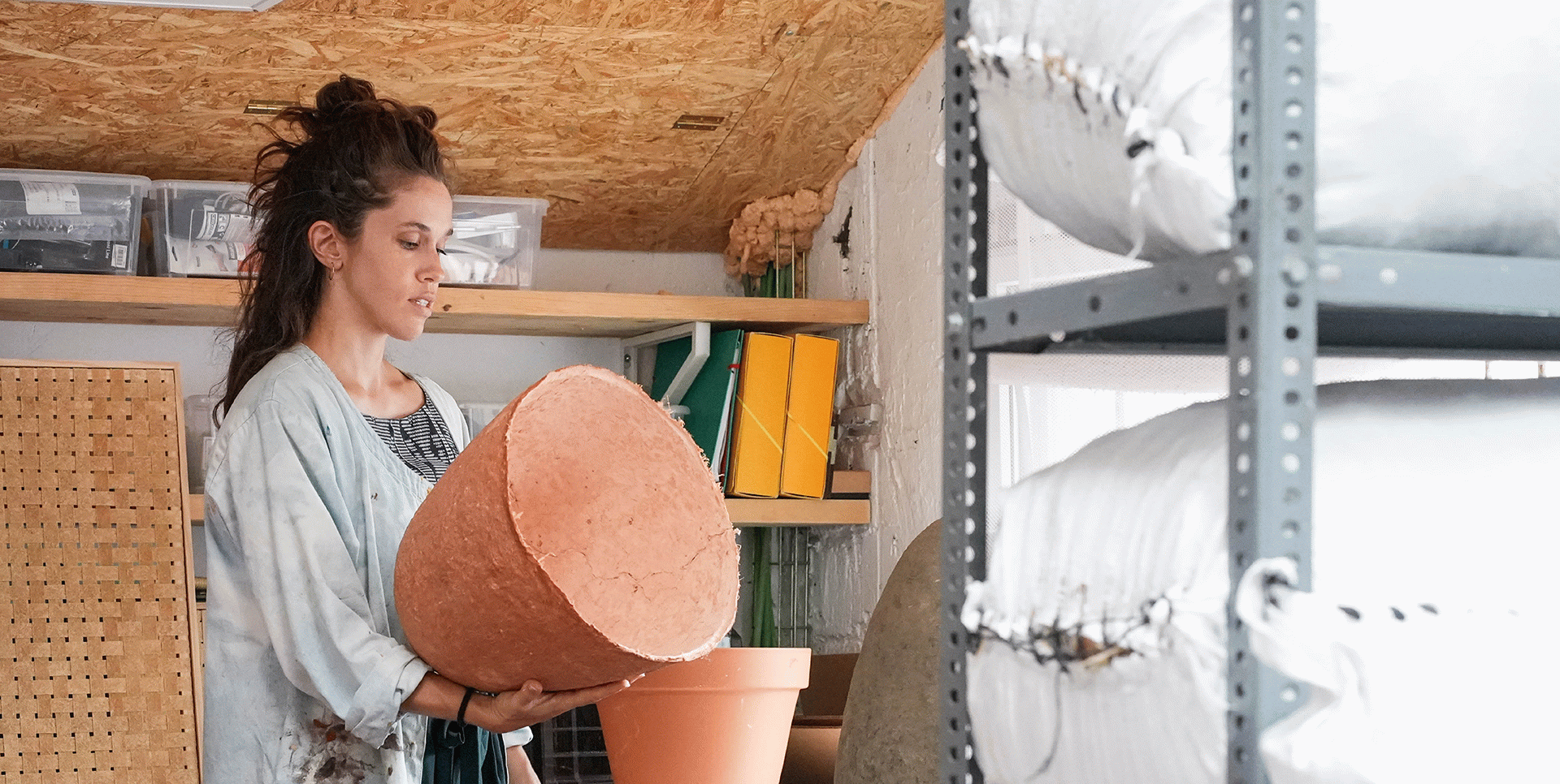 Materialitats emergents