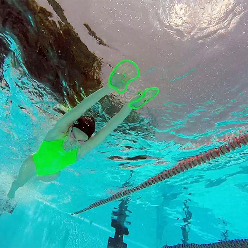 Awa - Alanís Esté Jaloveckas